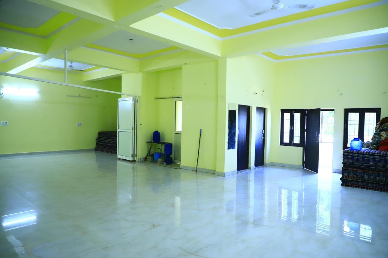 Shivraj Homestay Mathura Kültér fotó