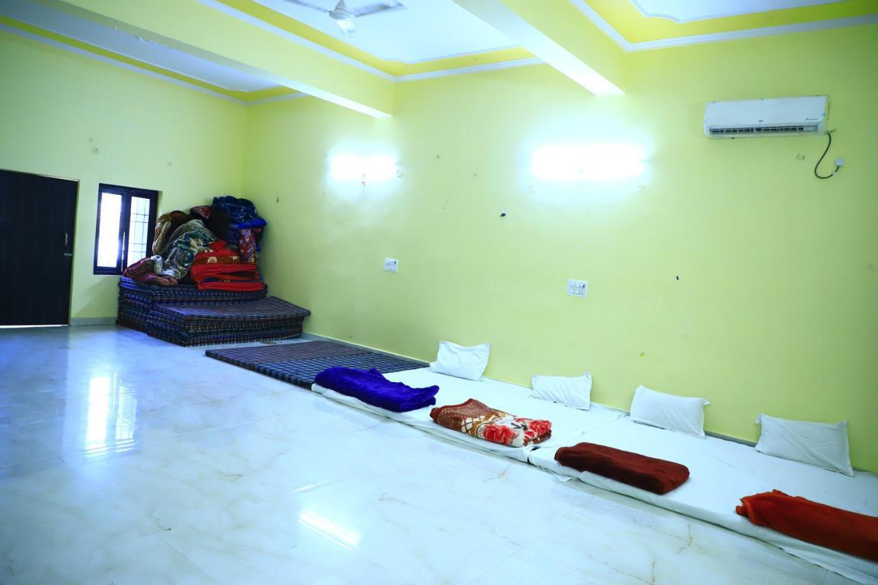 Shivraj Homestay Mathura Kültér fotó